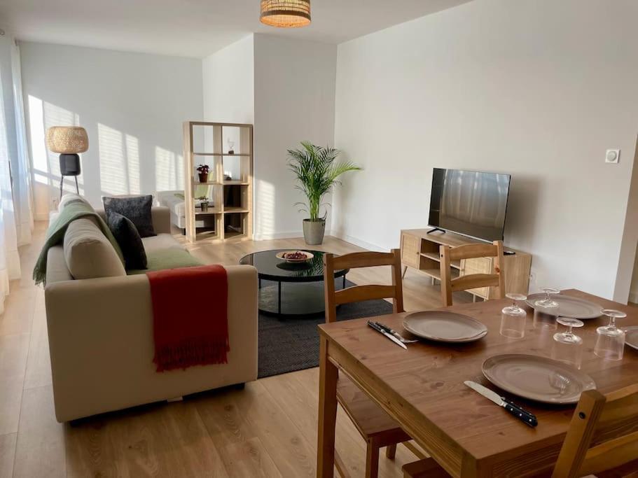 Appartement 73M2 - 2 Chambres - Parking - Wi-Fi Toulouse Luaran gambar